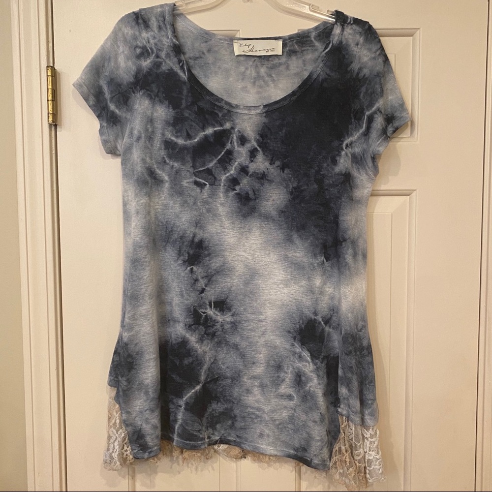 Vintage Havana unique tie dye top with lace
